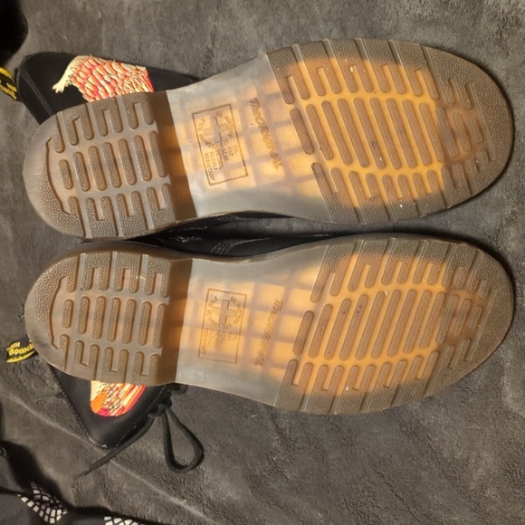 Dr Martens Angel (Demon) Wing Boots - Picture 2 of 5